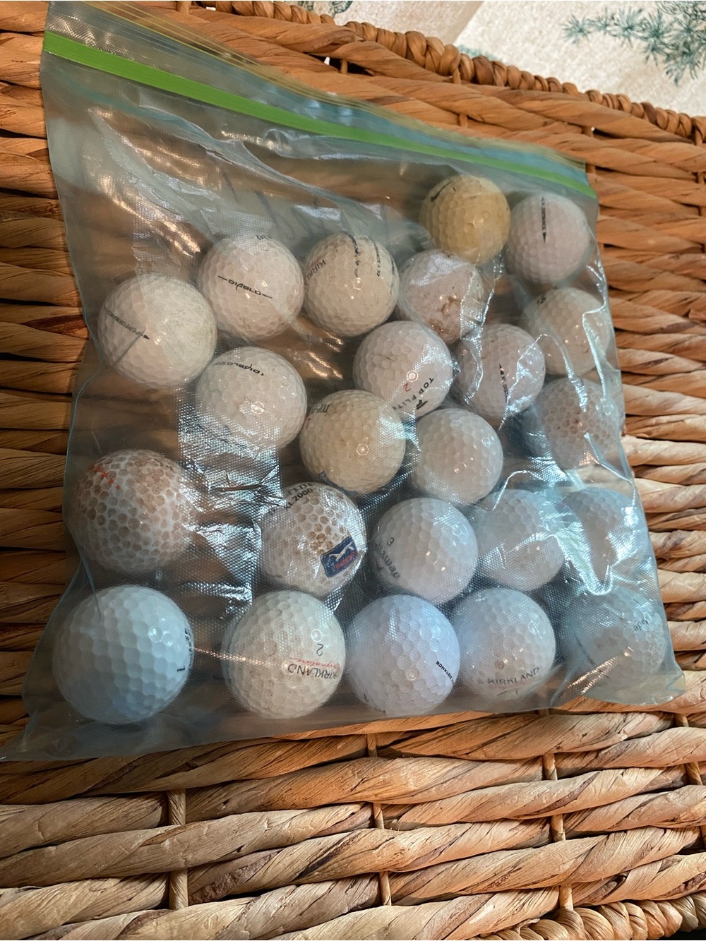 Lot of Mixed Used Golf Balls Variety Brand Assortment Practice Play 23 balls